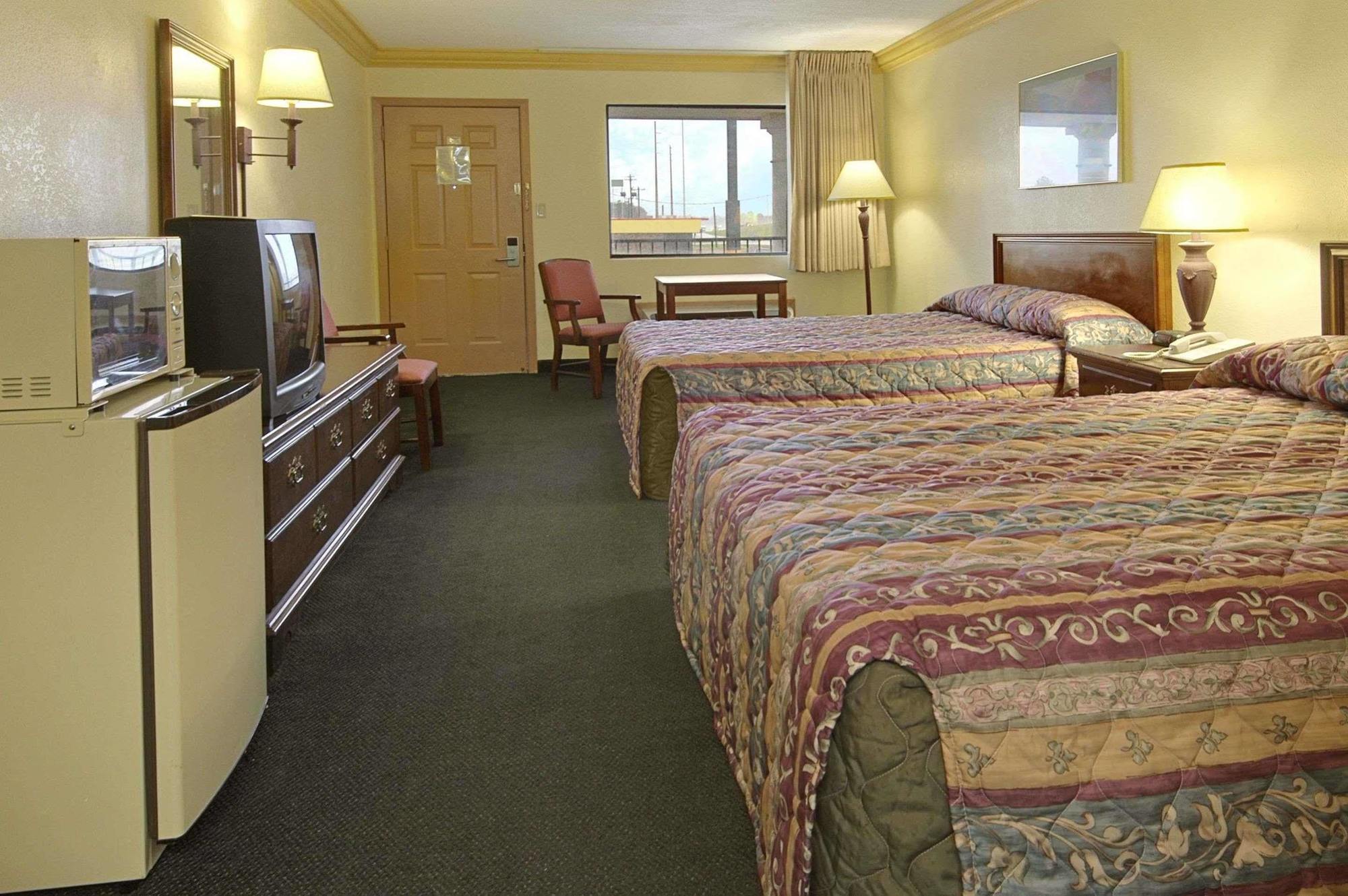 Days Inn By Wyndham Crowley חדר תמונה
